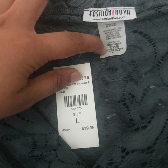 Fashion Nova off the shoulder lace body suit - Picture 3 of 4